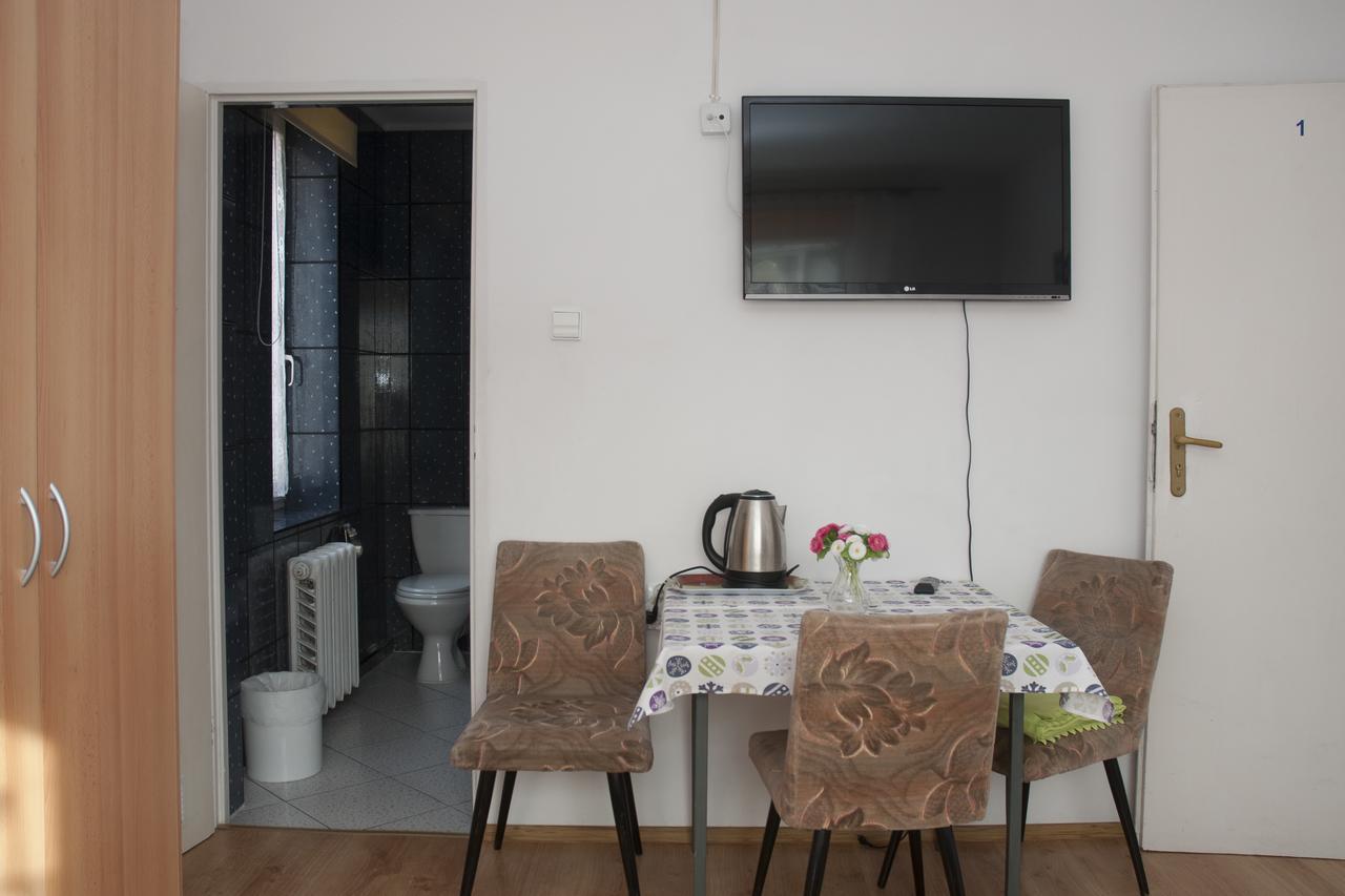 Apartament I Pokoje Aura Dom Wczasowy Darlowko Buitenkant foto